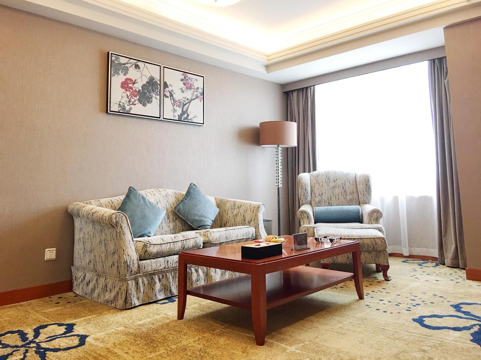 Ramada Plaza Tianlu Hotel Vuhan Dış mekan fotoğraf