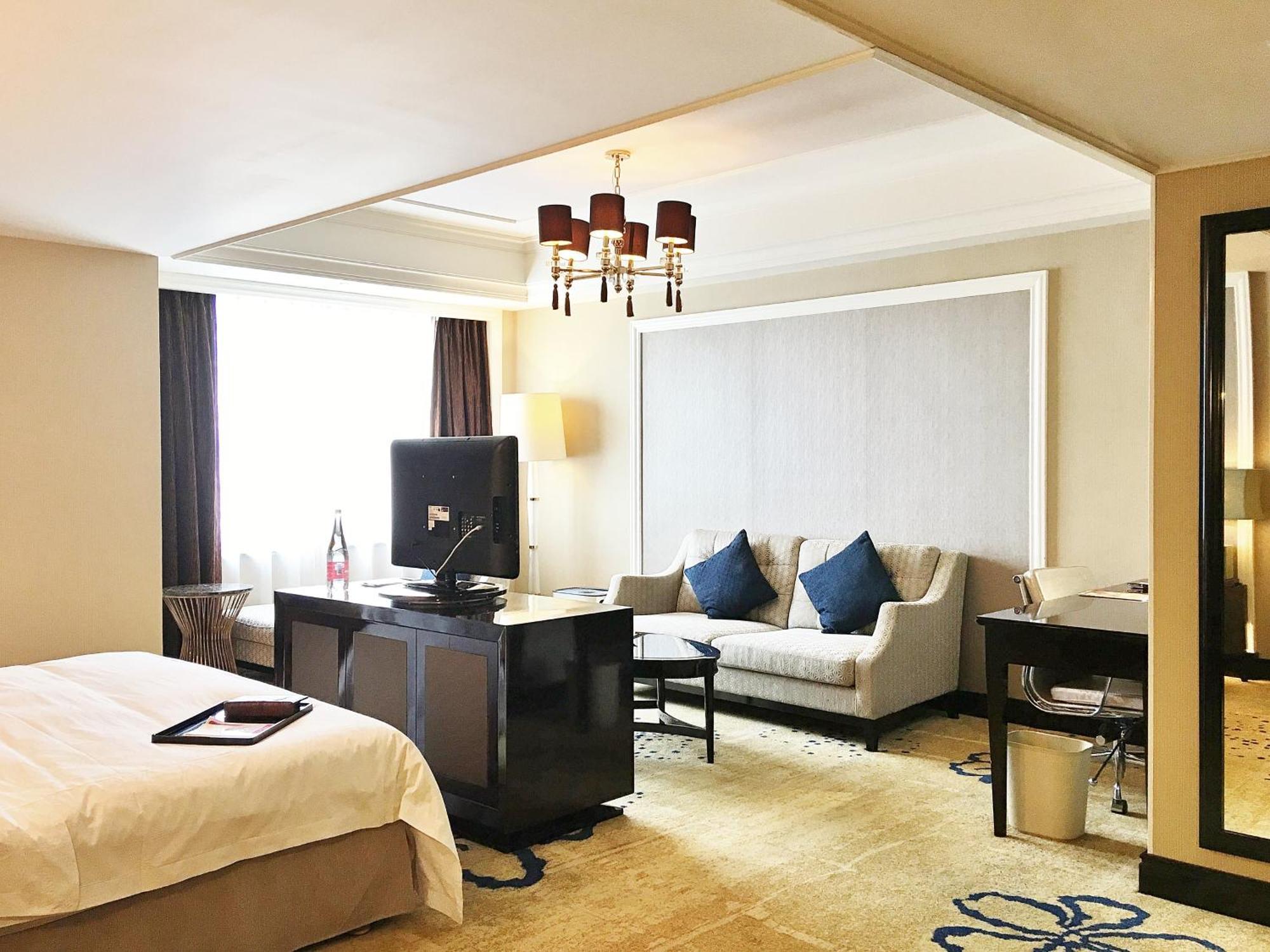Ramada Plaza Tianlu Hotel Vuhan Dış mekan fotoğraf